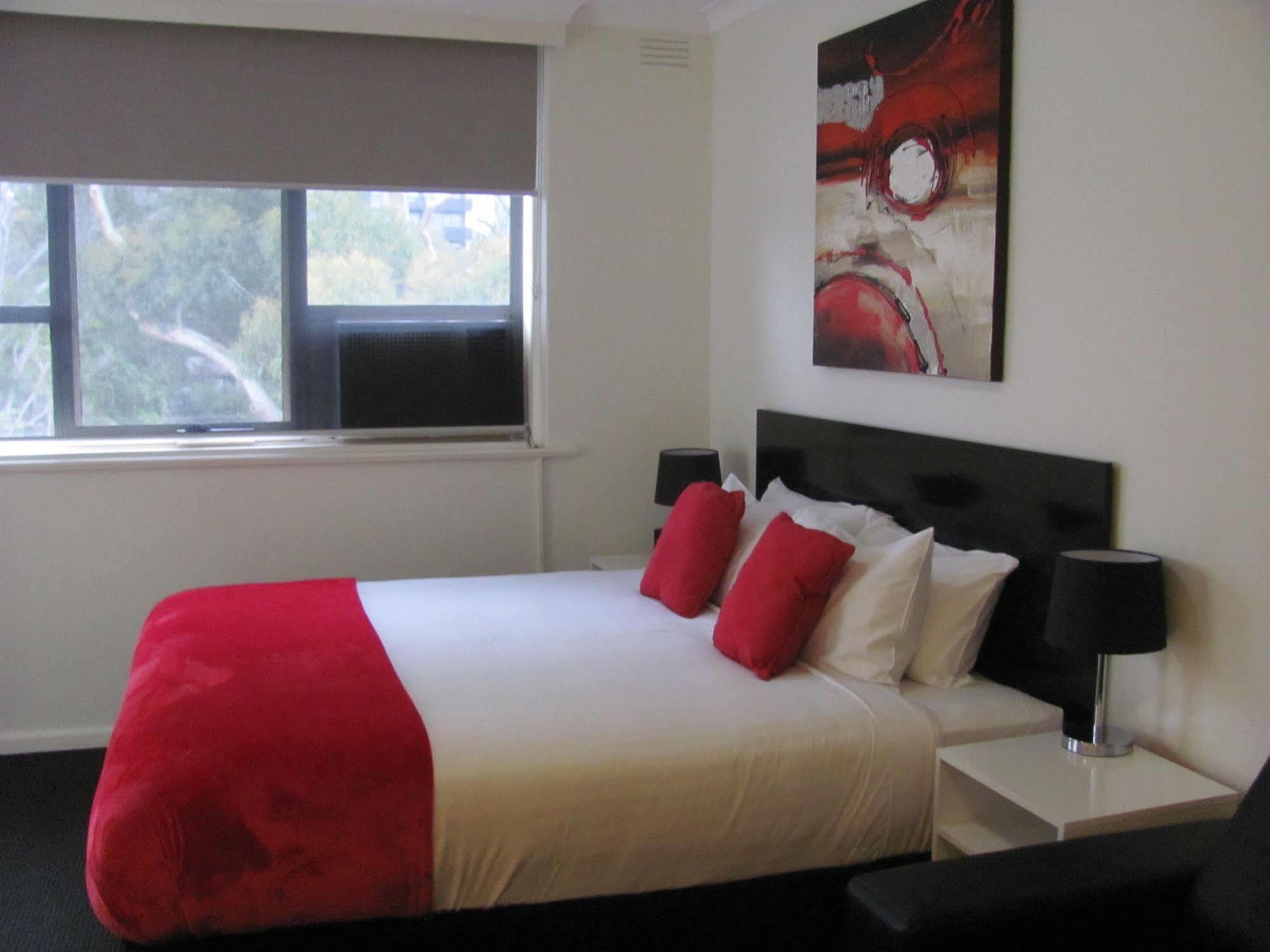 Apartments On Flemington Melbourne Eksteriør billede
